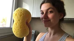 Účinné a jednoduché způsoby, jak se zbavit bakterií na houbičce na nádobí. Proč je to důležité?